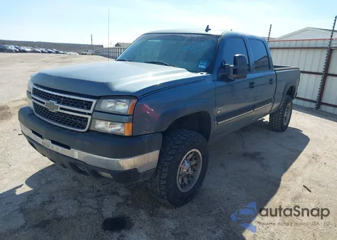 2006 Chevrolet Silverado 2500Hd Lt3 z USA, uszkodzony, nr VIN 1GCHK23D76F202573